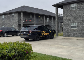 Hombre estrangula a su hermanito de 7 años hasta la muerte